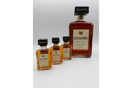 Amaretto mini bottle 5cl met naam