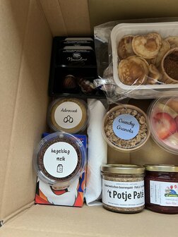 3. Luxe ontbijtbox met artisanale producten 2p