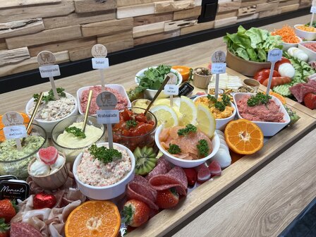 Partyschotel met mini broodjes 