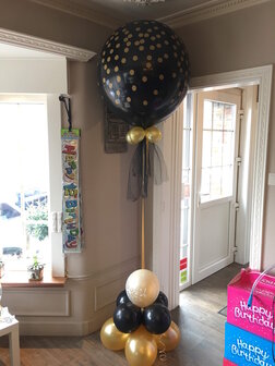 Ballonstaander met grote topballon black and gold