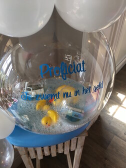 Aqua ballon communie met badeendjes en 25 euro cash geld