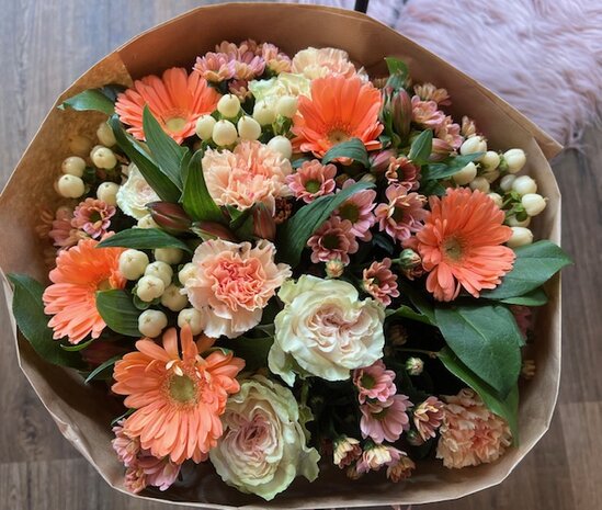 3.La Belle Fleur special Ontbijtbox Moederdag  2P met bloemen