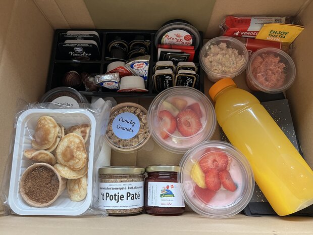 3. Luxe ontbijtbox met artisanale producten 2p