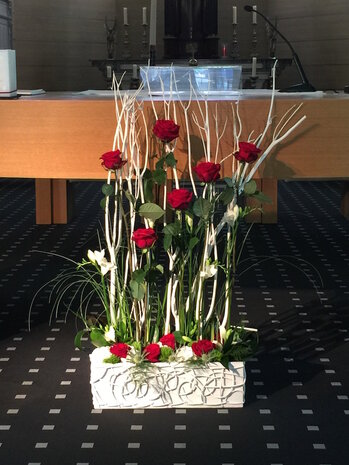 Kerkdecoratie altaarstuk voor het altaar
