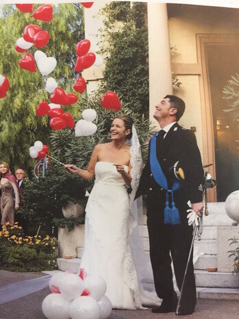 Plofballon just married gevuld met hartjes in wit 
