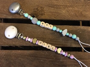 Fopspeenketting blauw