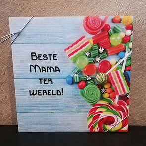 Doosje gevuld met snoep 15 x 15 cm