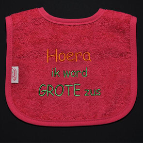 slabbetjes met standaard tekst: Hoera ik word grote zus