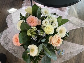 La Belle Fleur Boeket wit en roze