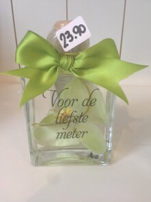 Oliekaars capri 200ml met tekst "Voor de liefste meter"
